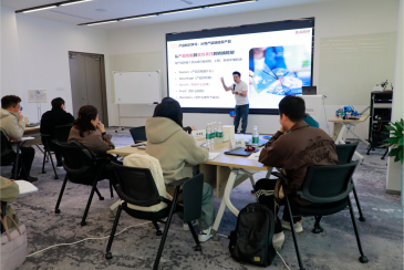 Как Yitailock готовит свою команду к более разумным продажам и более сильному присутствию на рынке?